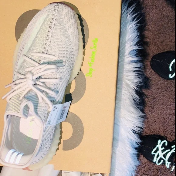 YEEZY Citrin Boost 350 V2 NF/NWT - Picture 3 of 9